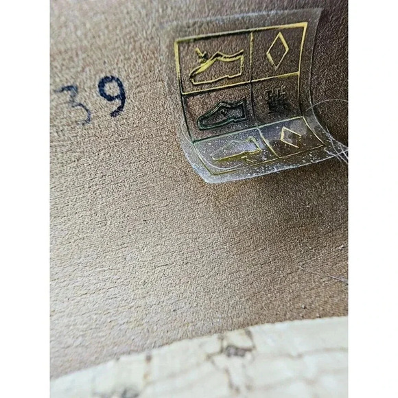 Bhava Size 39 (US 8.5-9) Women's Silver Slip On Pointed Toe Pumps Made In Spain - Picture 10 of 15